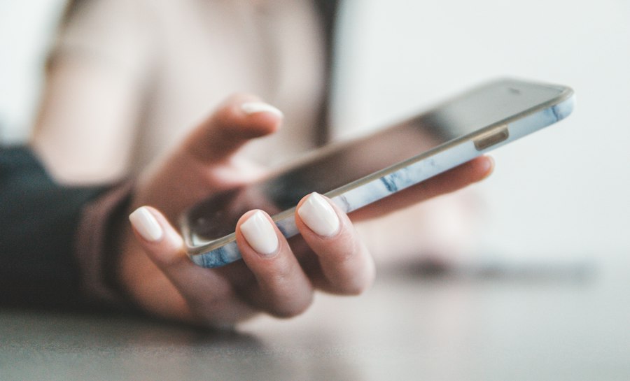 Photo choosing mobile phone guide