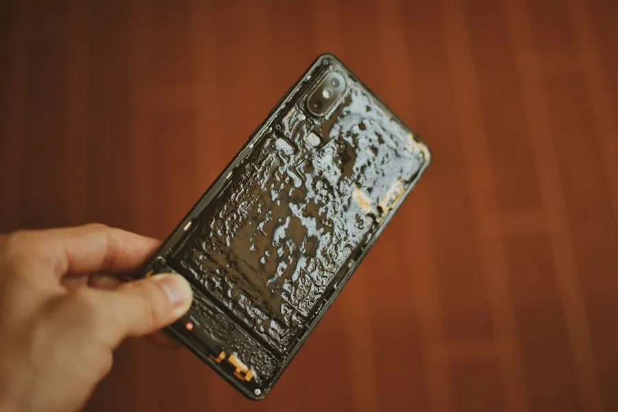 phone cleaning mistakes